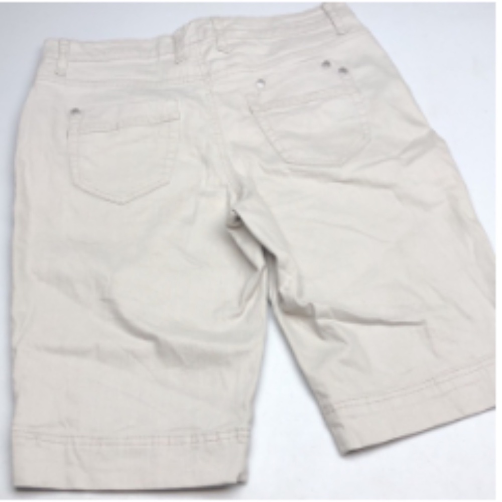 LIKE NEW JONES & CO. LIGHT-GRAY COTTON CAPRIS 12/31x13 ⭐️ - Picture 3 of 11